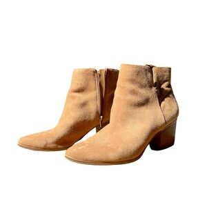 Size 10 Aldo Tan/Suede ankle boots w/2inch heel